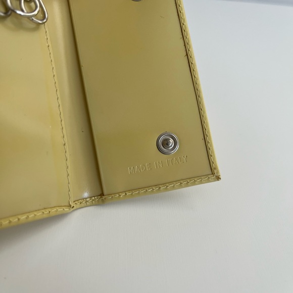 Auth VTG PRADA Patent Leather Key Holder - Picture 9 of 10